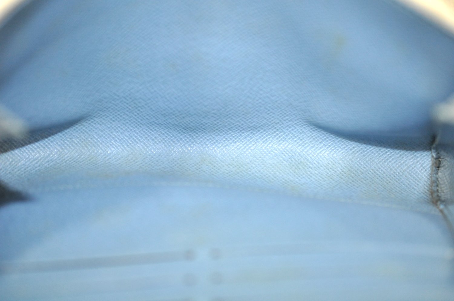 Auth Louis Vuitton Epi Tribal Mask Shoulder Cross Body Bag White M60795 LV L0527