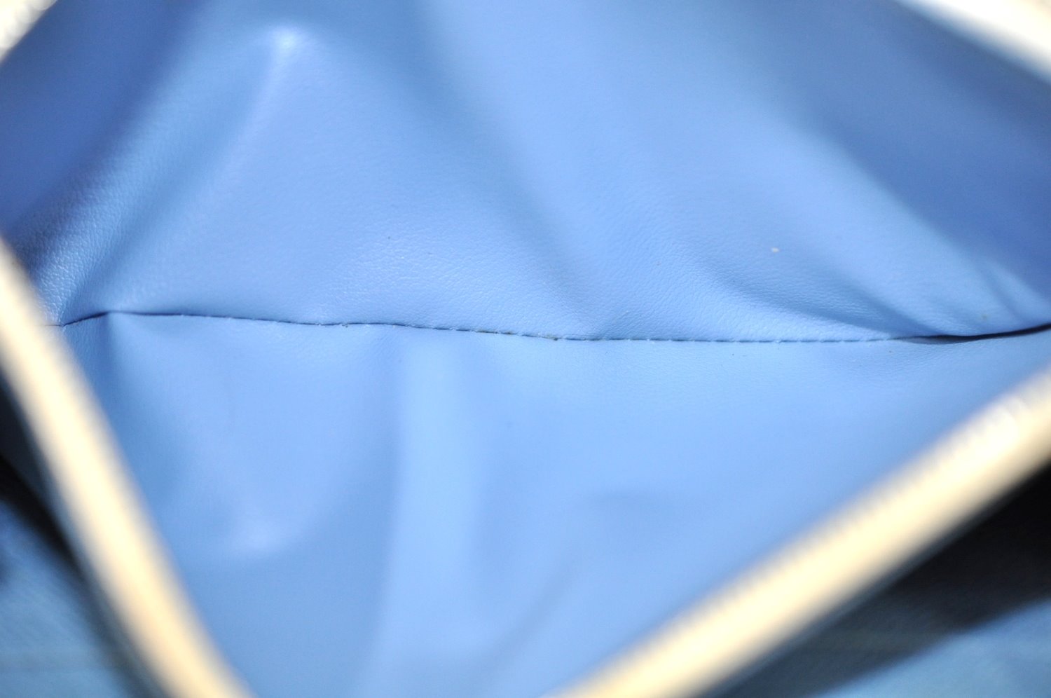 Auth Louis Vuitton Epi Tribal Mask Shoulder Cross Body Bag White M60795 LV L0527