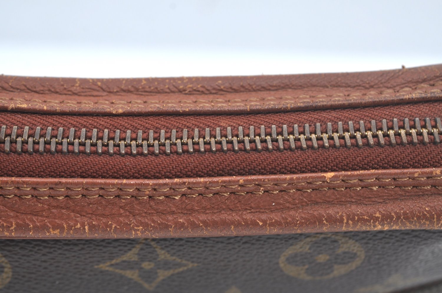 Authentic Louis Vuitton Monogram Pochette Sport Clutch Hand Bag Old Model L0530