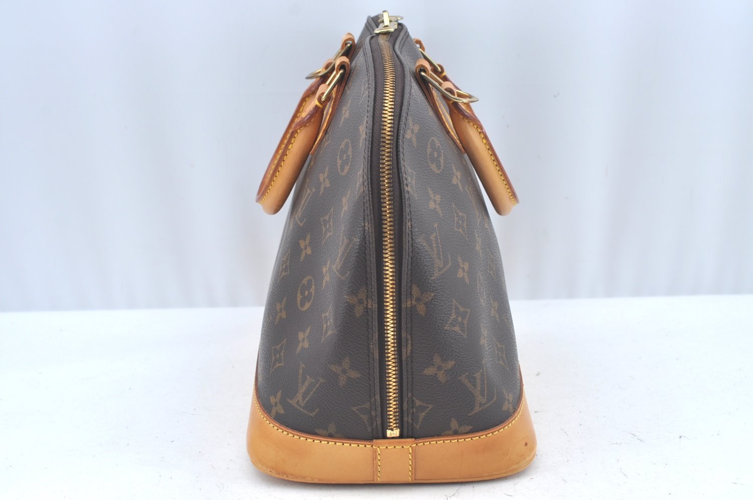 Authentic Louis Vuitton Monogram Alma Hand Bag Purse M51130 LV L0532