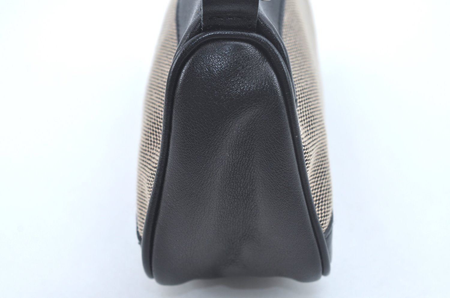 Authentic GUCCI Hand Bag Pouch Purse Canvas Leather Black L0541