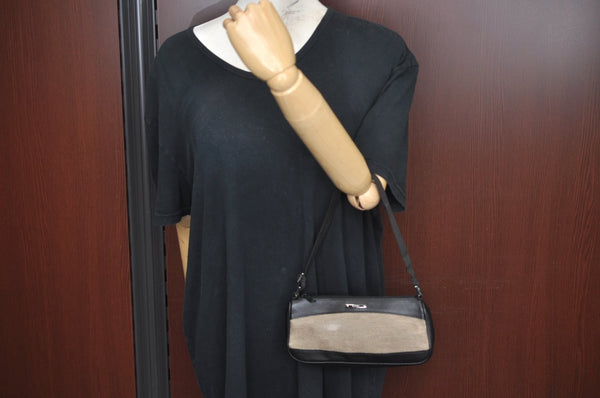 Authentic GUCCI Hand Bag Pouch Purse Canvas Leather Black L0541