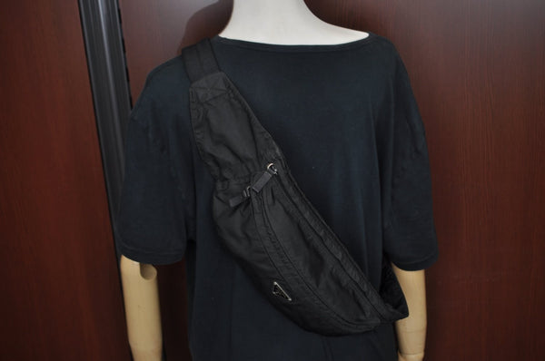 Authentic PRADA Nylon Tessuto Waist Body Bag Purse Black L0551