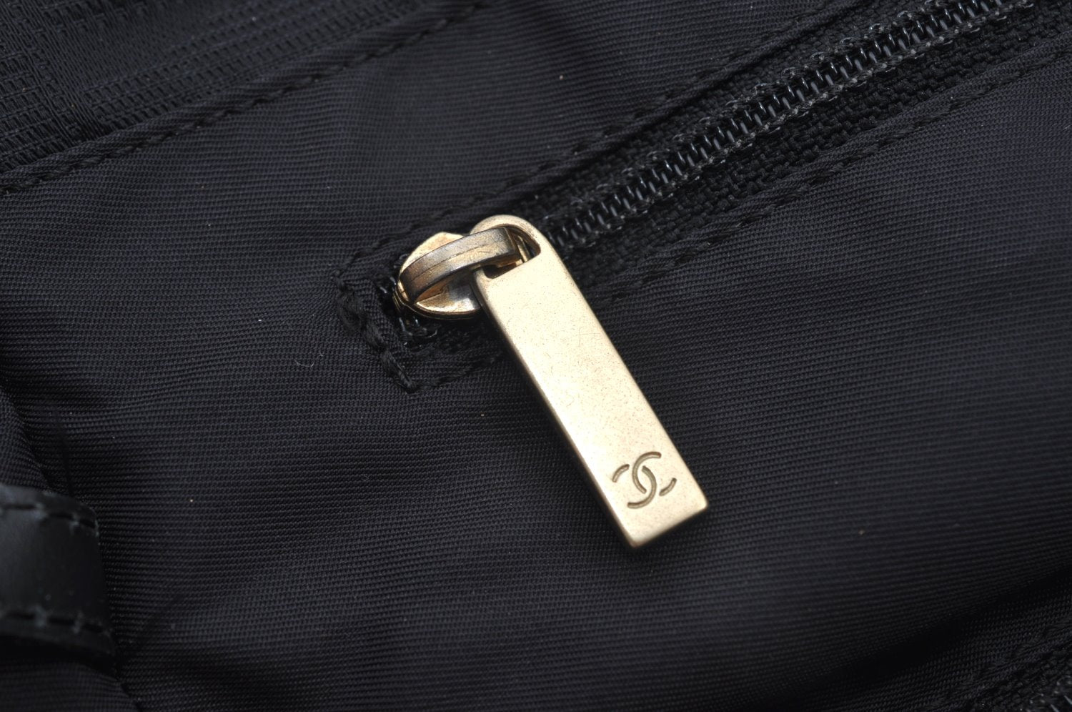 Authentic CHANEL New Travel Line Shoulder Tote Bag Nylon Leather Black L0554