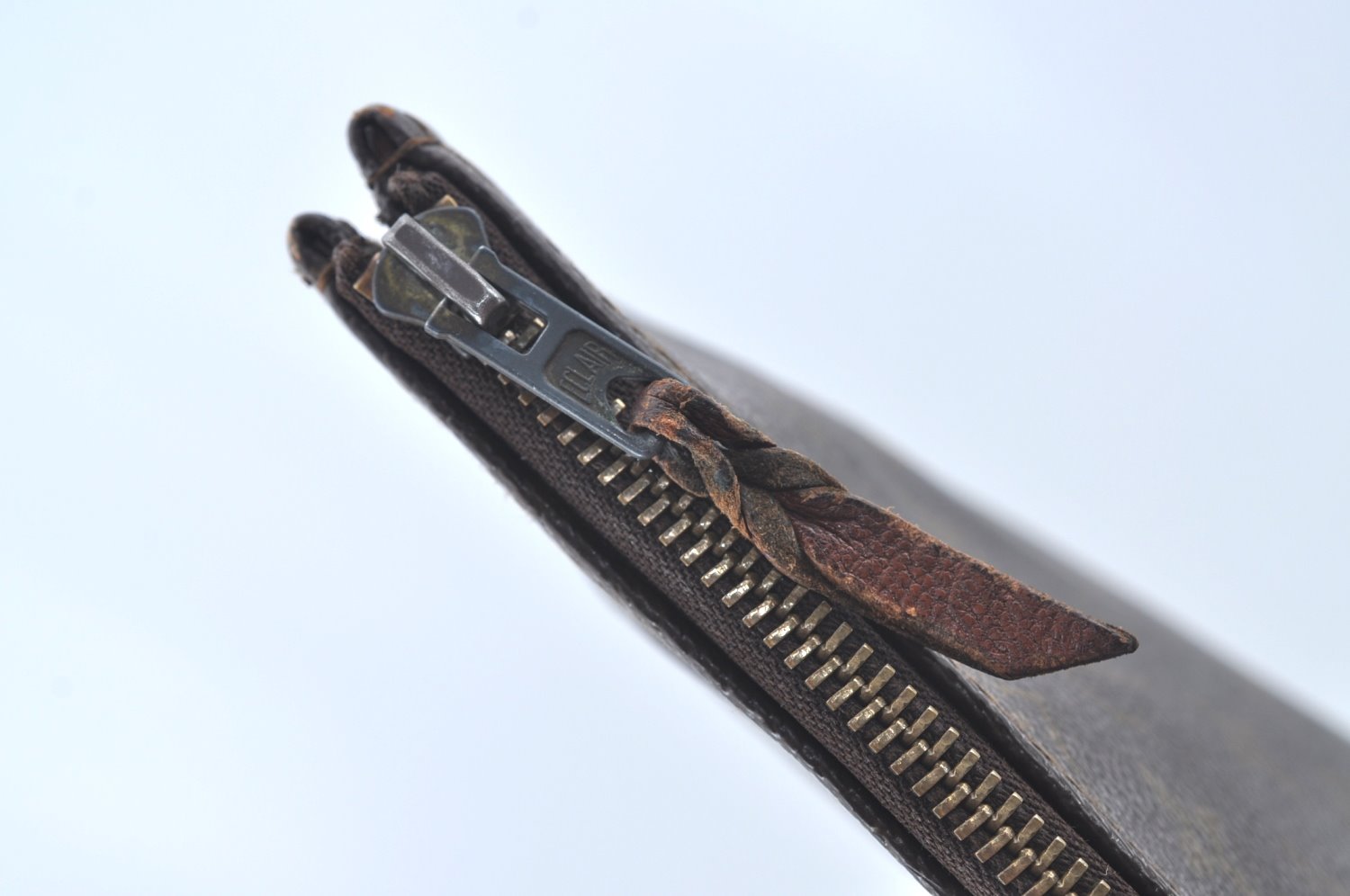 Authentic Louis Vuitton Monogram Poche Documents Document Case Old Model L0555