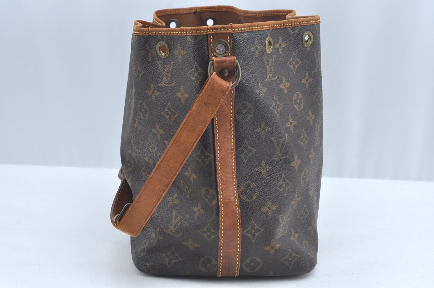 Authentic Louis Vuitton Monogram Petit Noe M42226 Shoulder Drawstring Bag L0623