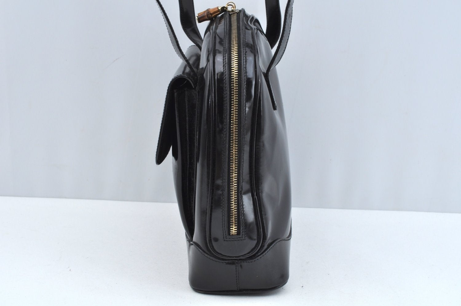 Authentic GUCCI Bamboo Shoulder Bag Enamel Leather Black  L0626