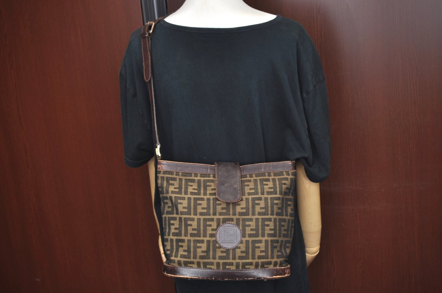 Authentic FENDI Zucca Shoulder Cross Body Bag Canvas Leather Brown L0646