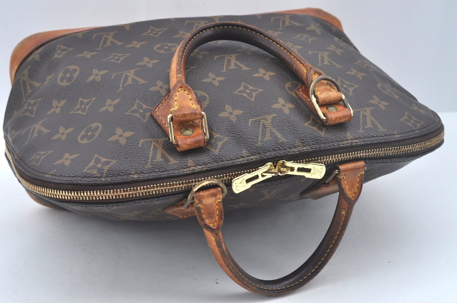 Authentic Louis Vuitton Monogram Alma Hand Bag Purse M51130 LV L0662