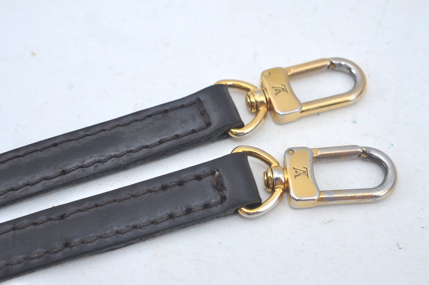 Authentic Louis Vuitton Leather Shoulder Strap Brown 39.4-46.5