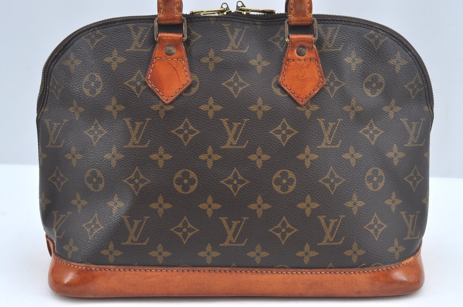 Authentic Louis Vuitton Monogram Alma Hand Bag Purse M51130 LV L0671