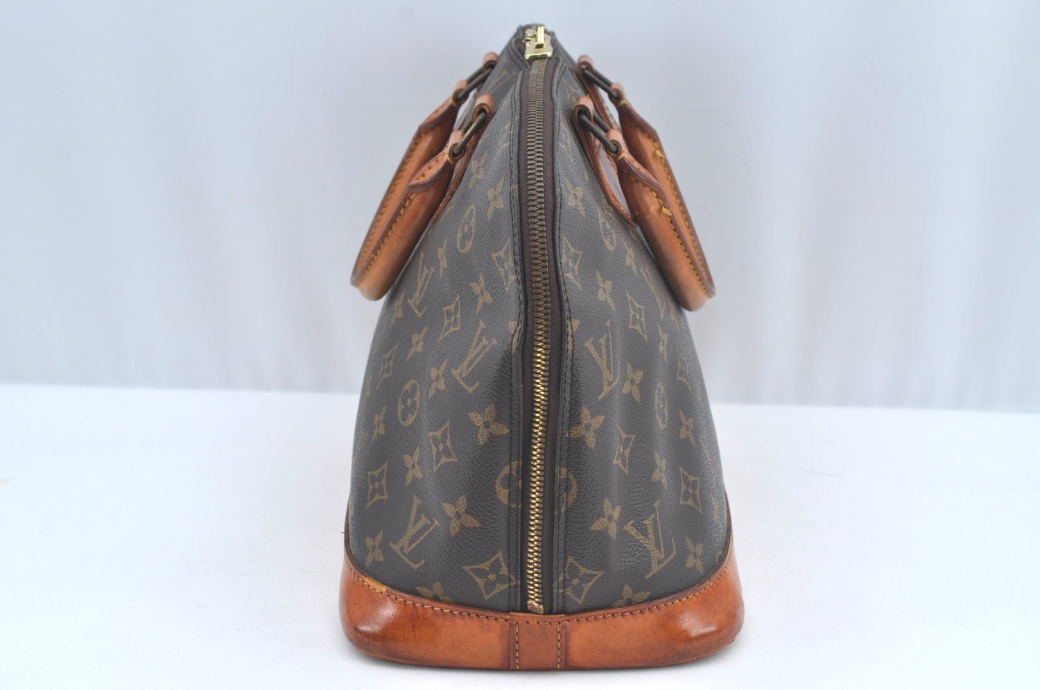 Authentic Louis Vuitton Monogram Alma Hand Bag Purse M51130 LV L0671