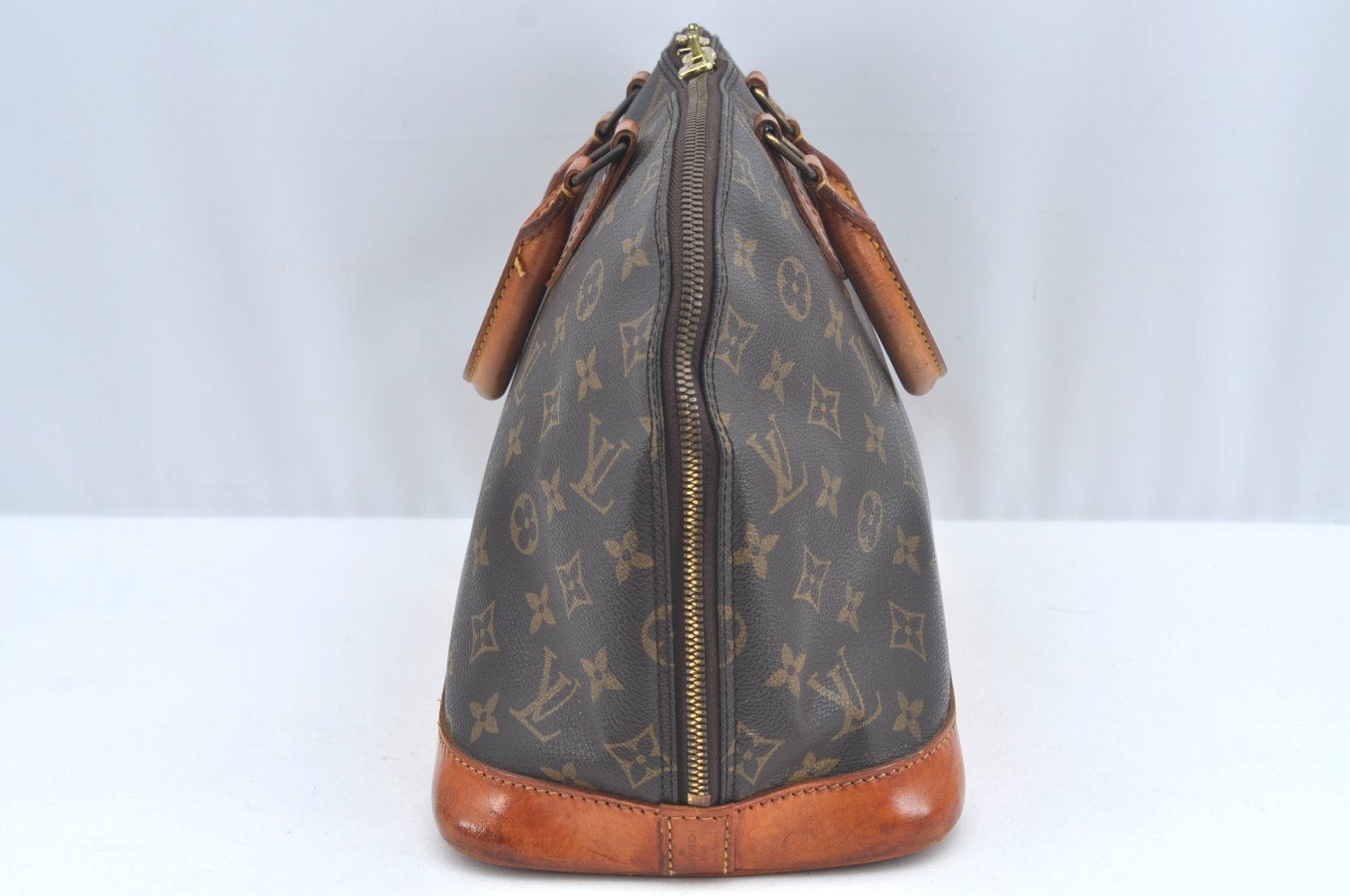 Authentic Louis Vuitton Monogram Alma Hand Bag Purse M51130 LV L0671