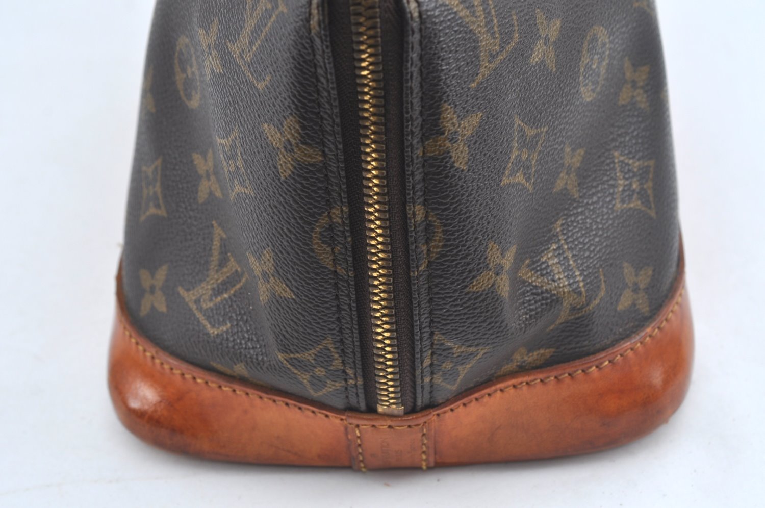 Authentic Louis Vuitton Monogram Alma Hand Bag Purse M51130 LV L0671