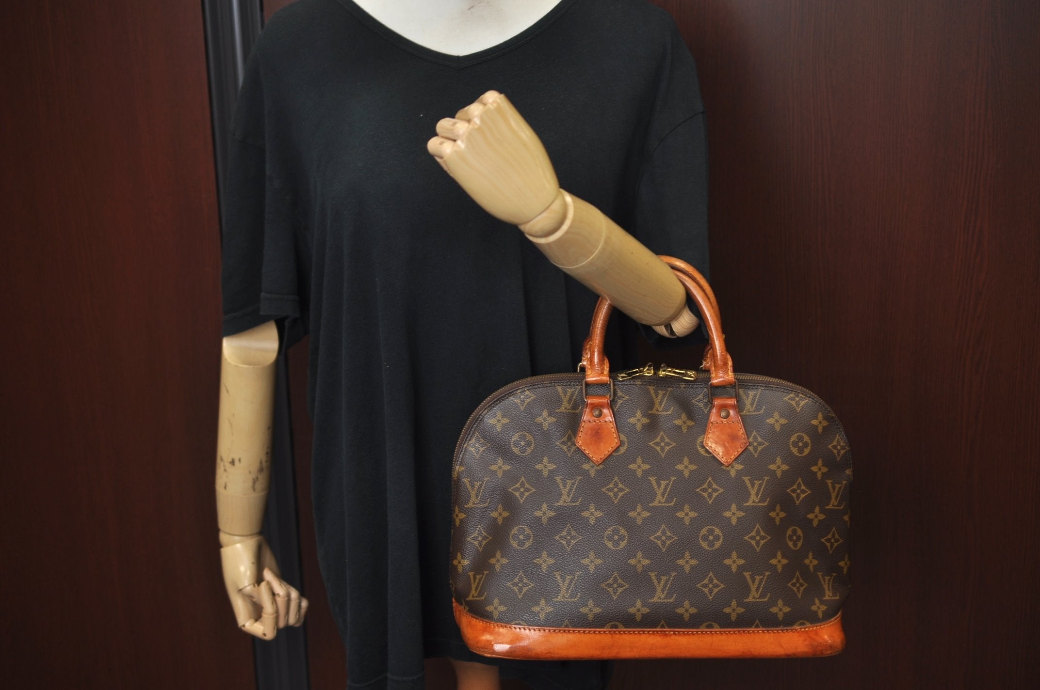 Authentic Louis Vuitton Monogram Alma Hand Bag Purse M51130 LV L0671