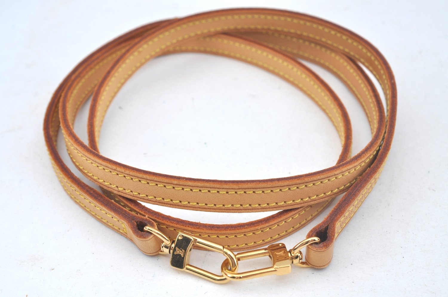 Authentic Louis Vuitton Leather Shoulder Strap Beige 47.2