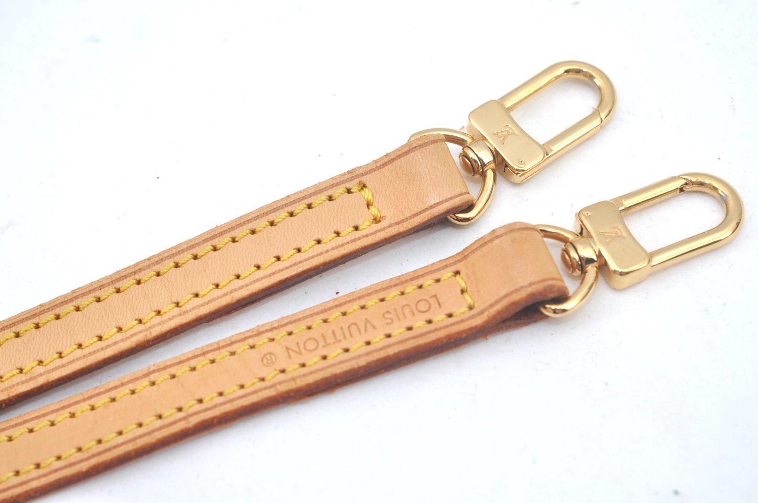 Authentic Louis Vuitton Leather Shoulder Strap Beige 47.2