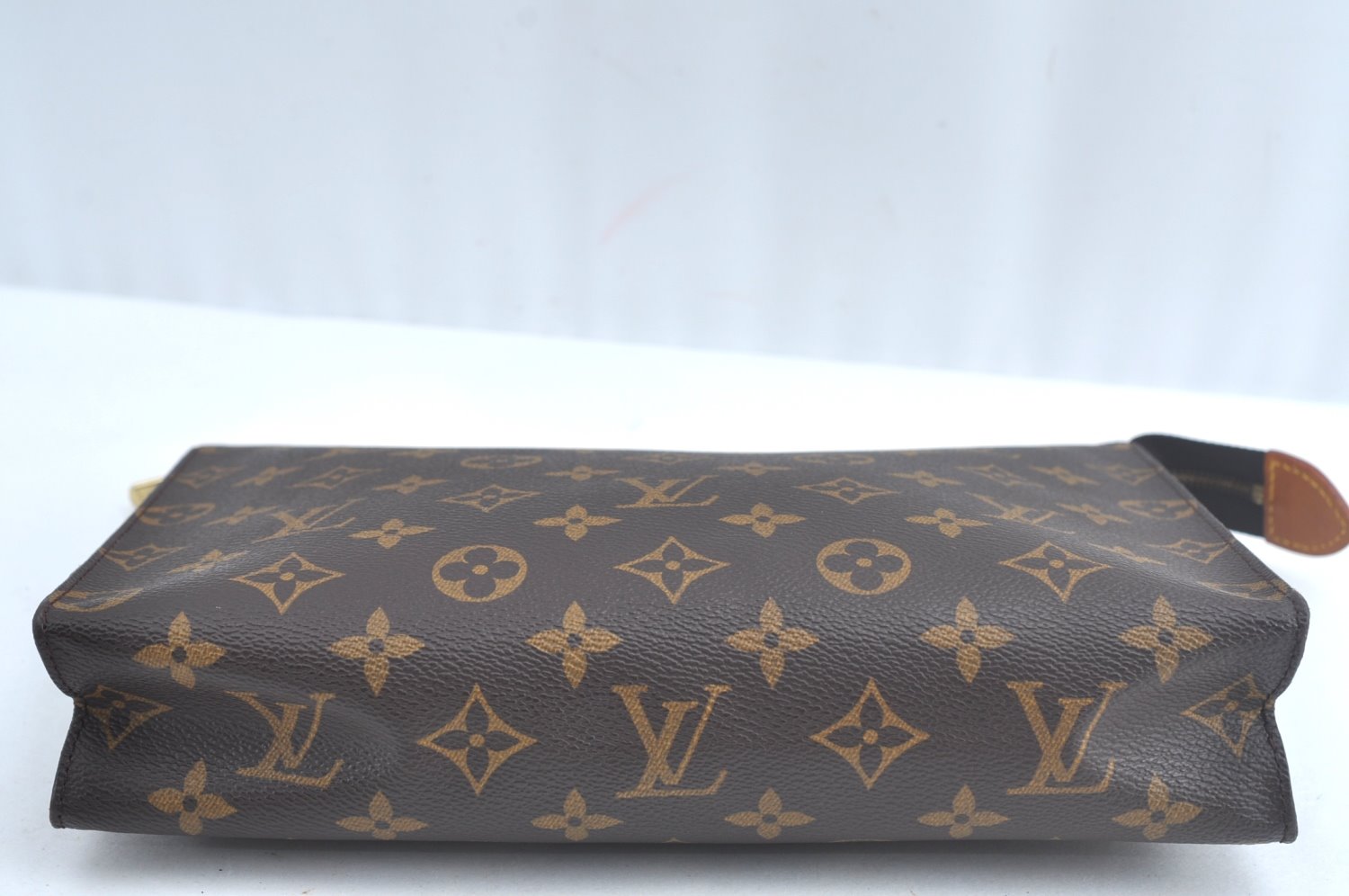 Authentic Louis Vuitton Monogram Poche Toilette 26 M47542 Cosmetics Pouch L0777