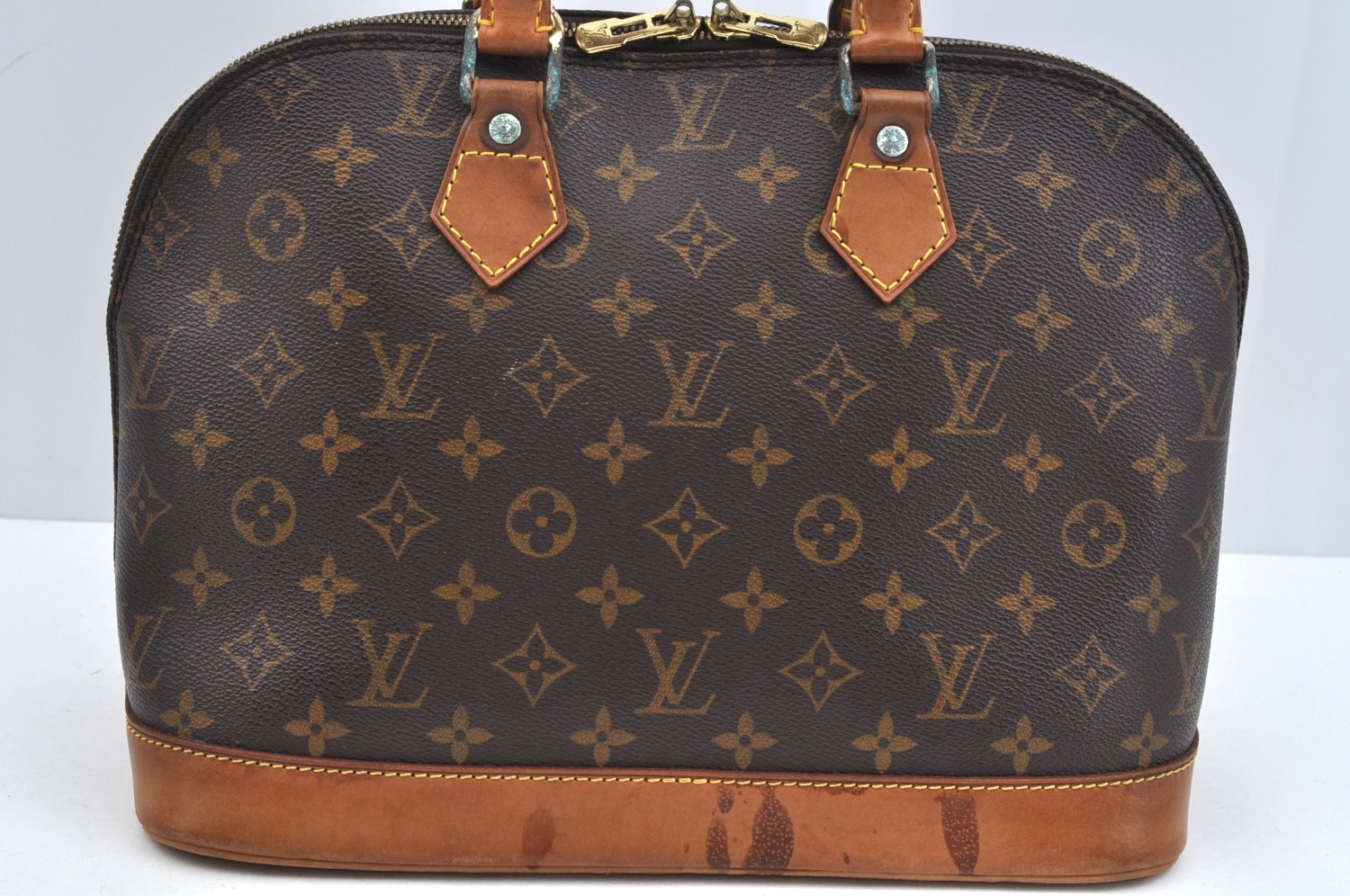 Authentic Louis Vuitton Monogram Alma Hand Bag Purse M51130 LV L0788