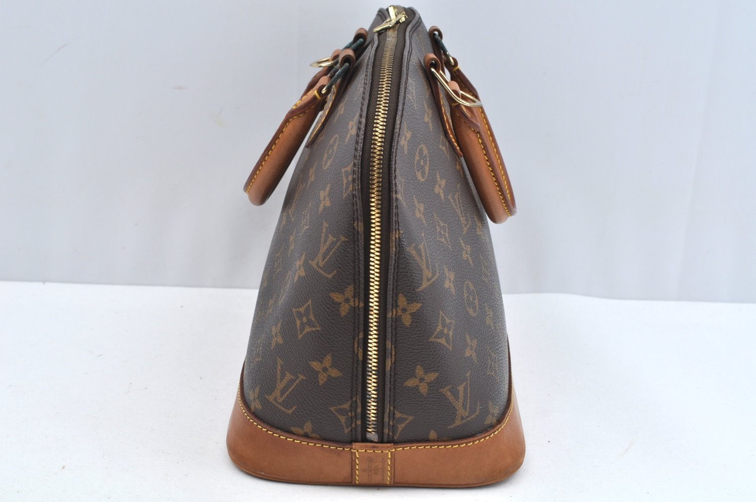 Authentic Louis Vuitton Monogram Alma Hand Bag Purse M51130 LV L0788