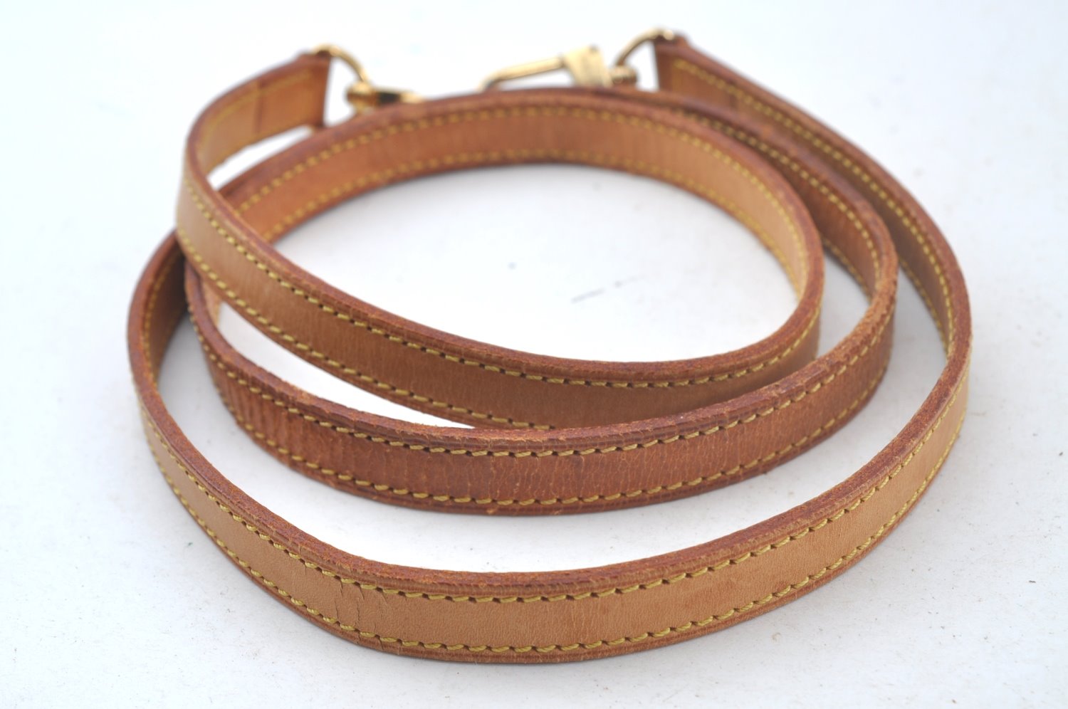 Authentic Louis Vuitton Leather Shoulder Strap 50.4