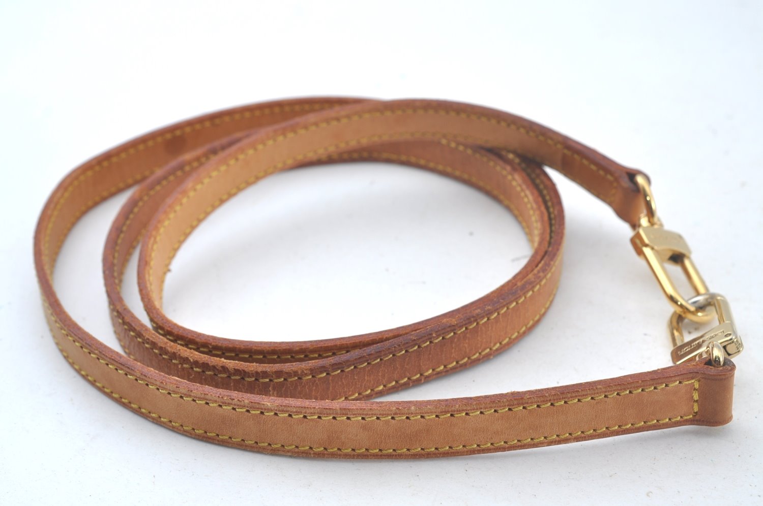 Authentic Louis Vuitton Leather Shoulder Strap 50.4