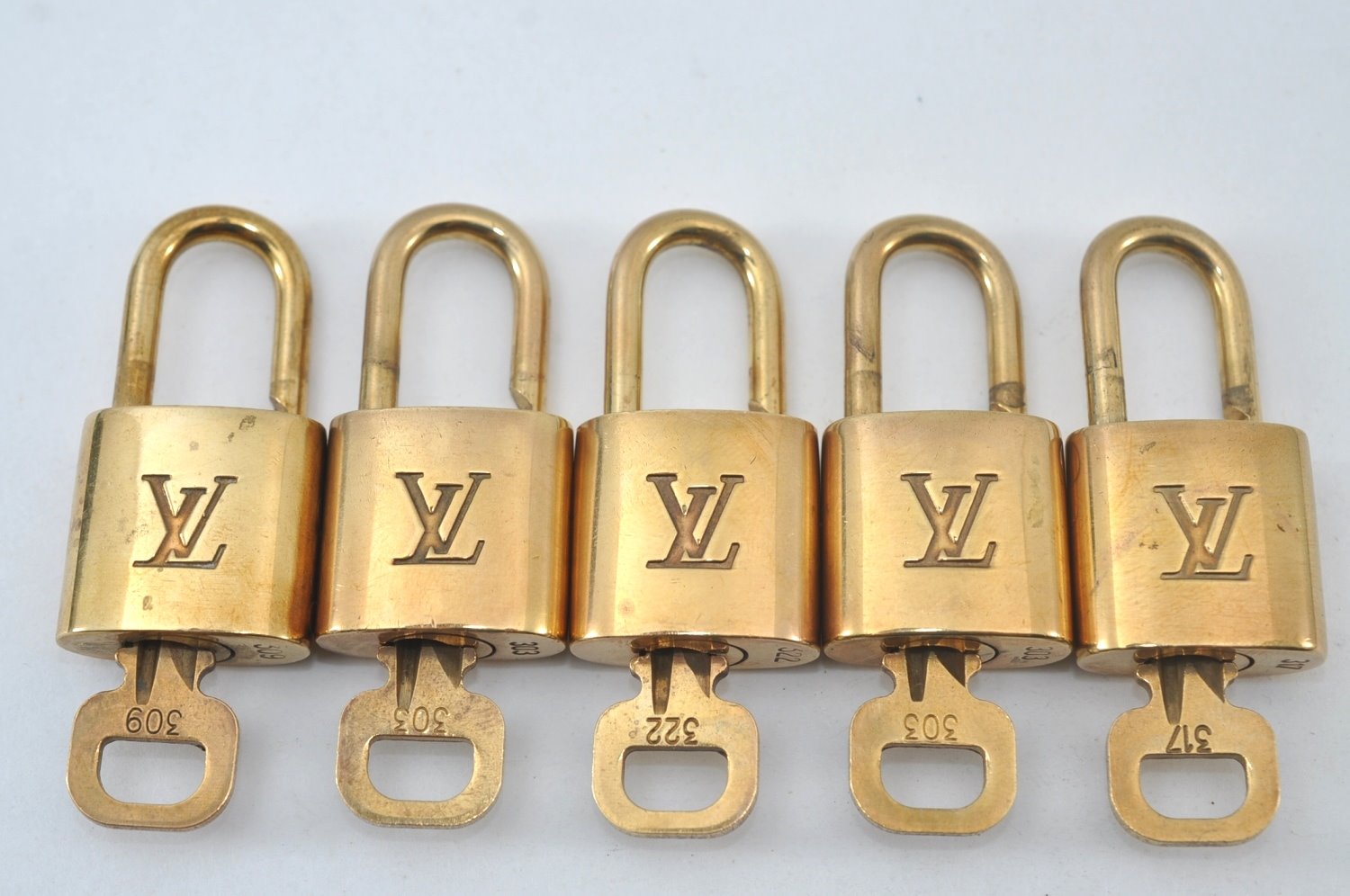 Authentic Louis Vuitton Padlock & Keys 10Set LV L1605