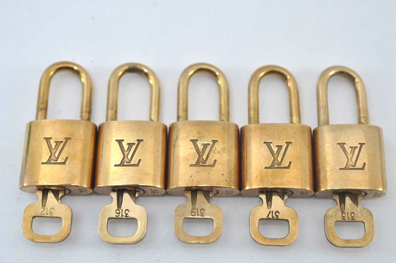 Authentic Louis Vuitton Padlock & Keys 10Set LV L1605