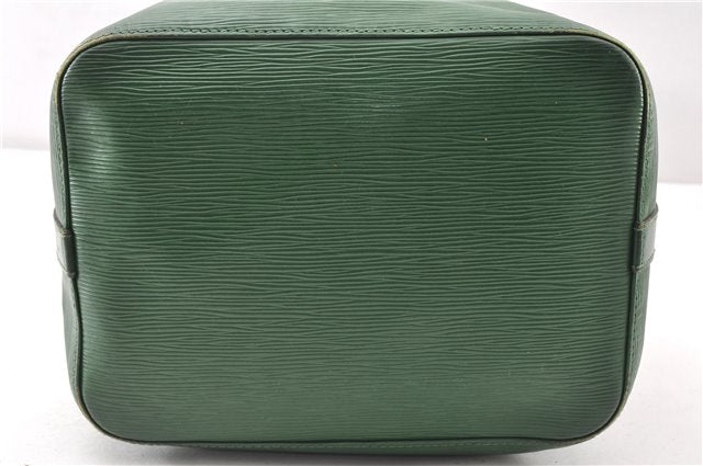 Authentic Louis Vuitton Epi Petit Noe Shoulder Drawstring Bag M44104 Green 0012G