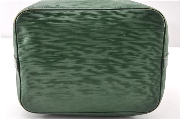 Authentic Louis Vuitton Epi Petit Noe Shoulder Drawstring Bag M44104 Green 0012G
