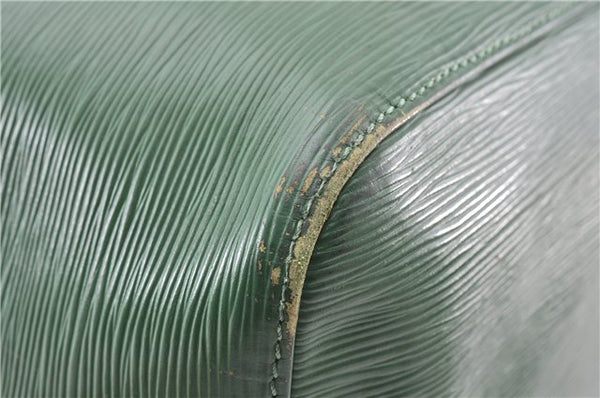 Authentic Louis Vuitton Epi Petit Noe Shoulder Drawstring Bag M44104 Green 0012G