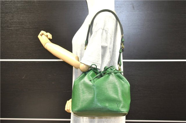 Authentic Louis Vuitton Epi Petit Noe Shoulder Drawstring Bag M44104 Green 0012G