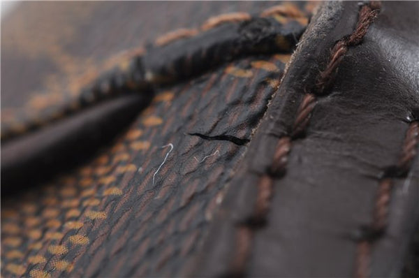 Authentic Louis Vuitton Damier Thames GM Shoulder Bag N48181 LV 0036E