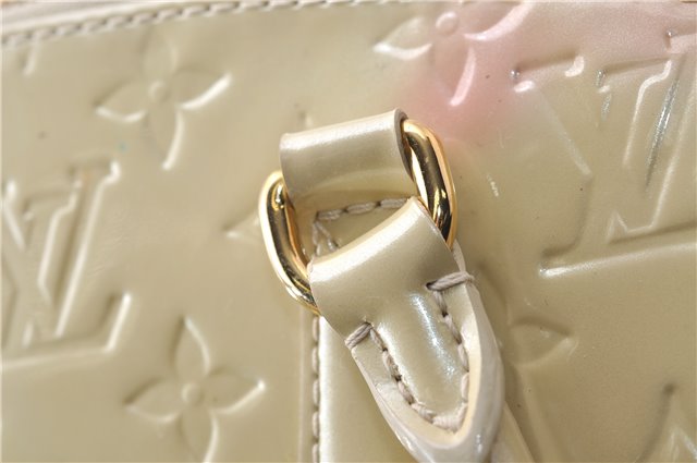 Authentic Louis Vuitton Vernis Sherwood GM Hand Bag Ivory M91487 LV 0069D