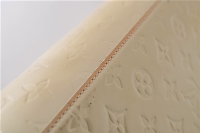 Authentic Louis Vuitton Vernis Sherwood GM Hand Bag Ivory M91487 LV 0069D