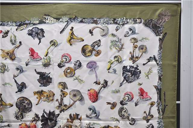 Authentic HERMES Carre 90 Scarf 