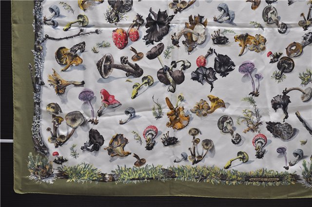 Authentic HERMES Carre 90 Scarf 