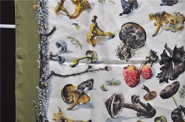 Authentic HERMES Carre 90 Scarf 