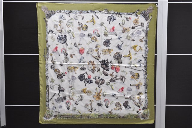 Authentic HERMES Carre 90 Scarf 