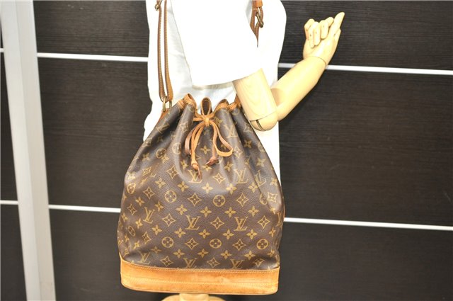 Authentic Louis Vuitton Monogram Noe Shoulder Bag M42224 LV 0128D