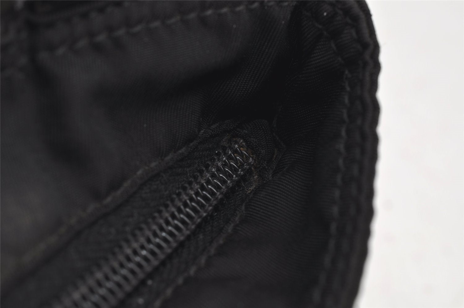 Authentic PRADA Nylon Tessuto Leather Shoulder Cross Body Bag Purse Black 0130I