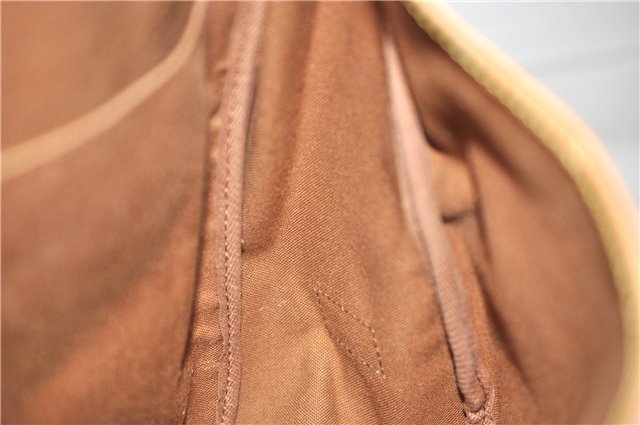 Authentic Louis Vuitton Monogram Saumur 43 Shoulder Cross Bag M42252 LV 0131G