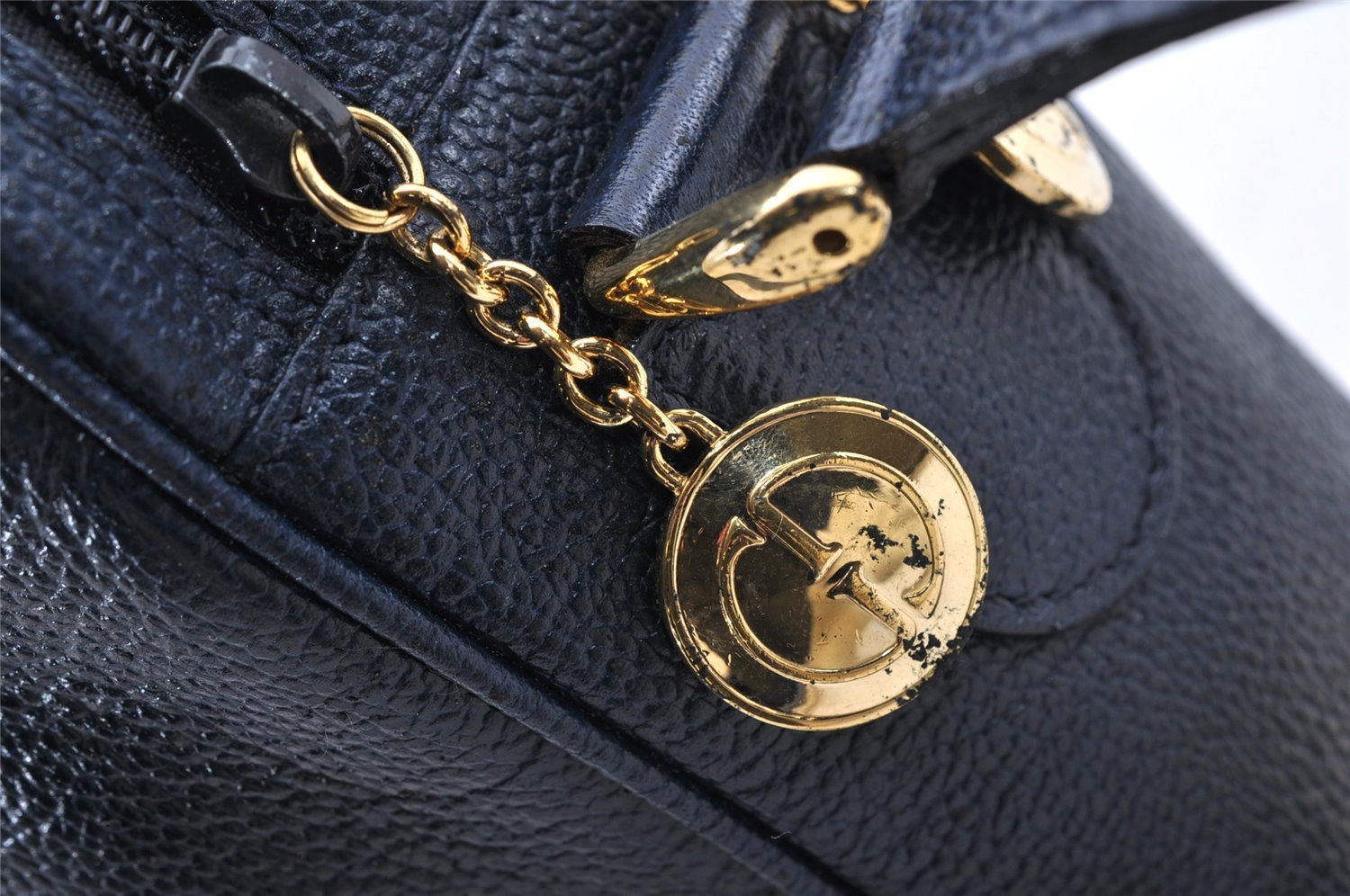 Authentic GUCCI Shoulder Cross Body Bag Purse Leather Navy Blue Junk 0132I