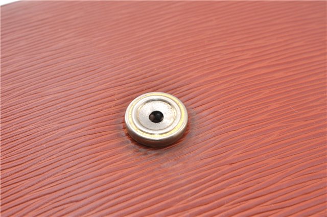 Authentic Louis Vuitton Epi Saint Cloud GM Shoulder Bag Brown LV 0200G