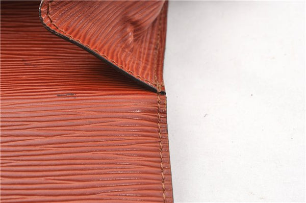 Authentic Louis Vuitton Epi Saint Cloud GM Shoulder Bag Brown LV 0200G