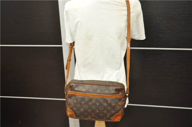 Auth Louis Vuitton Monogram Trocadero 30 Shoulder Cross Body Bag M51272 LV 0224E