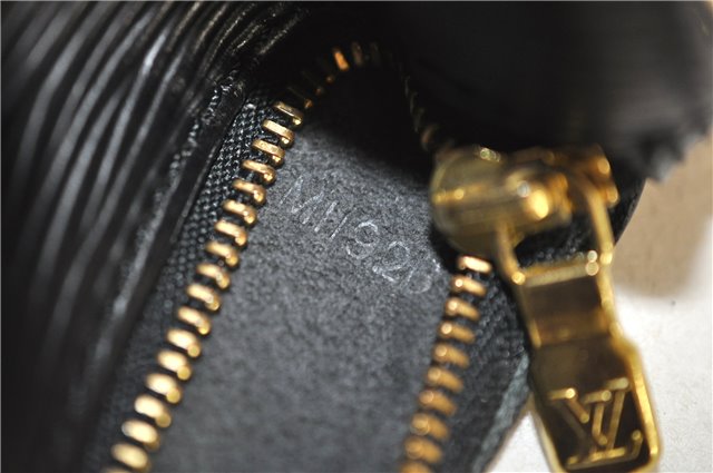 Authentic Louis Vuitton Epi Soufflot Black Hand Bag M52222 LV 0334D
