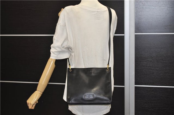 Authentic GUCCI Shoulder Cross Body Bag Purse Leather 91762 Black 0537E