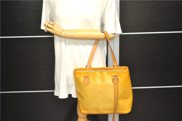 Auth Louis Vuitton Vernis Houston Shoulder Hand Bag Yellow M91004 LV Junk 0613D