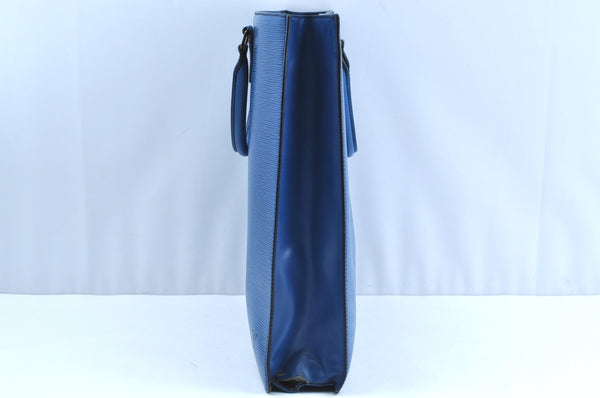 Authentic Louis Vuitton Epi Leather Sac Plat Hand Bag Blue M52075 LV Junk 0717H